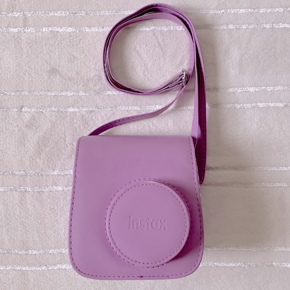 Fujifilm Instax 7+ Chevron Groovy Camera Case with Shoulder Strap (Lavender)